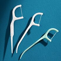 50, 100 or 150-Pack of Ultra-Fine Tooth Floss Sticks - Round or Silk Wire