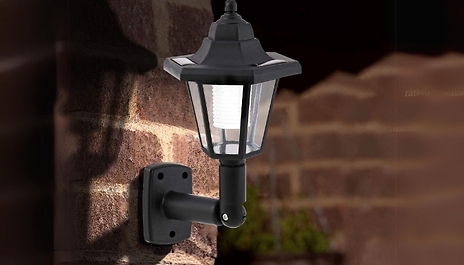 Solar Powered LED Victorian Lantern Light with Night Sensor